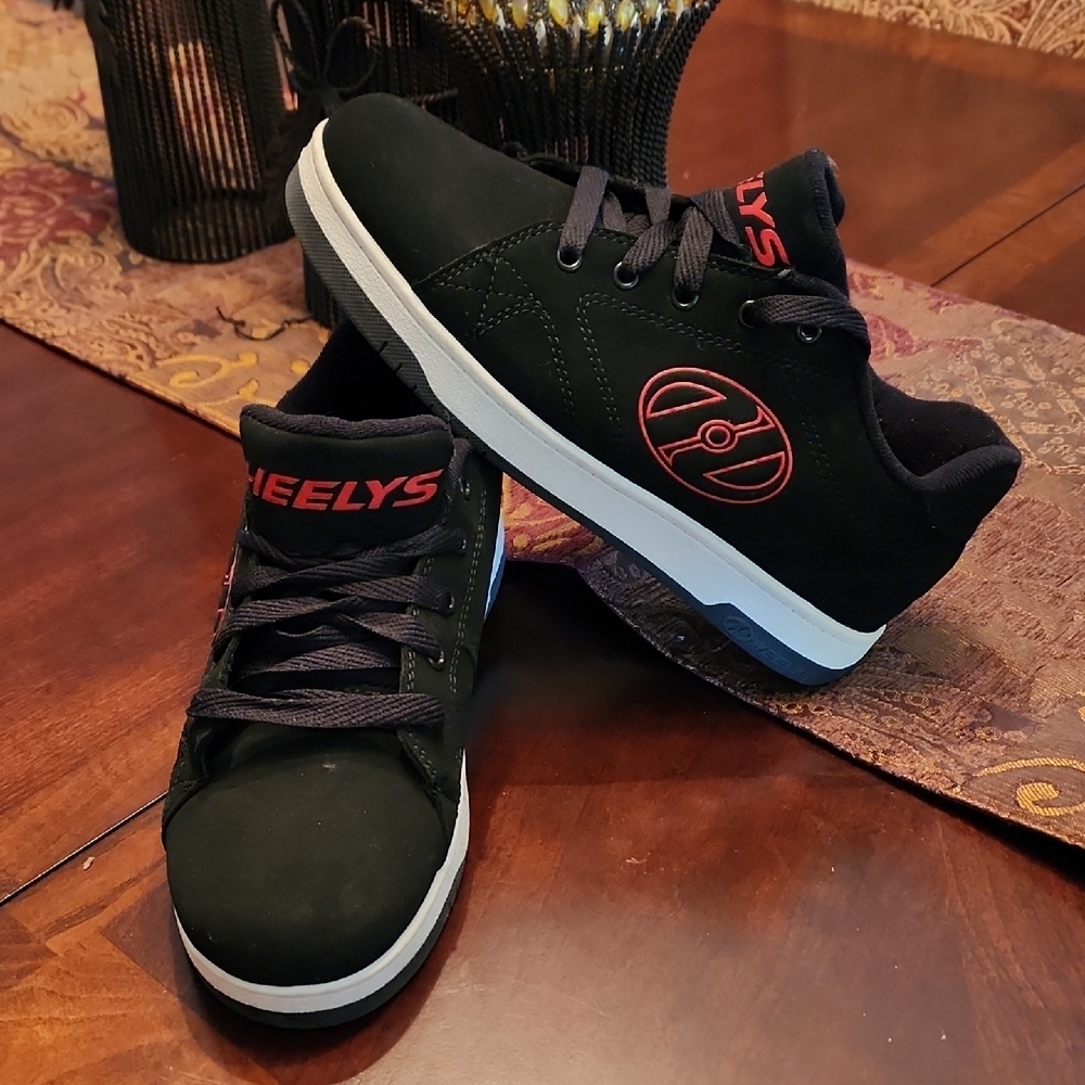 Heelys Men's Black and Red Skate Shoes